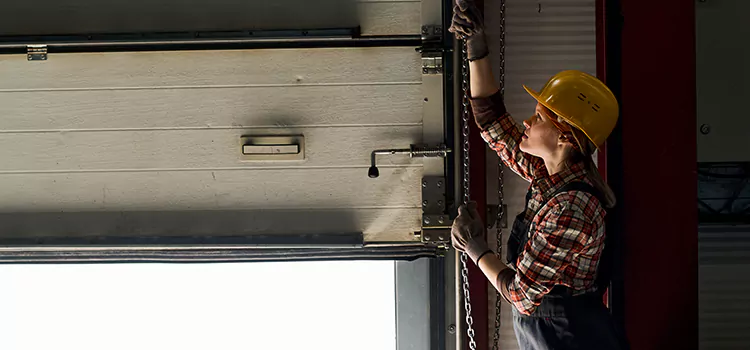 Addressing Common Garage Door Stoppage Issues in Drexel Heights, AZ